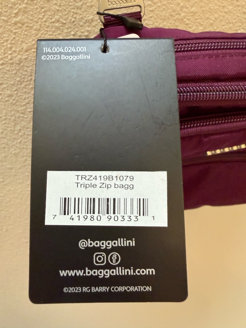 Baggallini Triple Zip crossbody purse - Picture 4 of 5